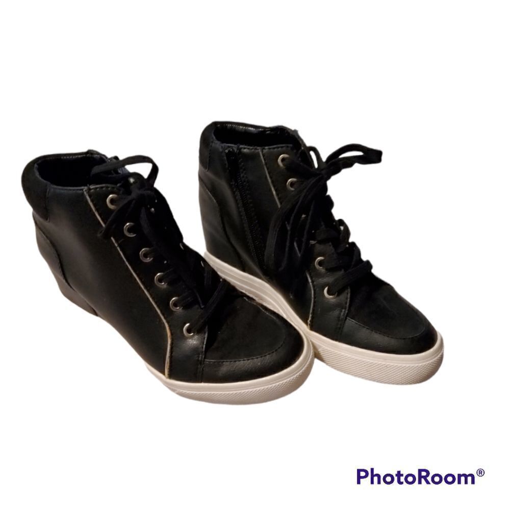 ALDO Women-s Black Ailanna Sneaker